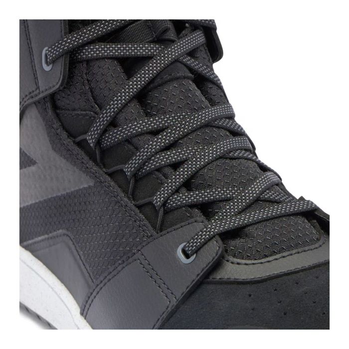 Scarpe Dainese Suburb D-wp Black/white/iron-gat