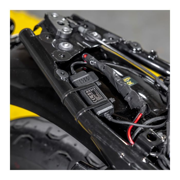 Adattatore Quad Lock Intelligente Da 12v A Usb Resistente Alle Intemperie