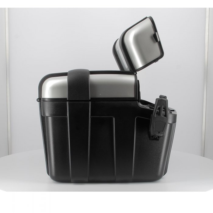 gitrk46n-hd-0008.jpg| VALIGIA GIVI TRK46N TREKKER CON ALLUMINIO 46LT.