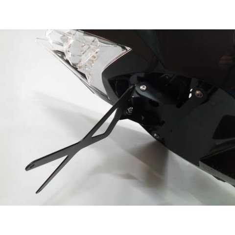 QRPTR49.jpg| PORTATARGA per MONSTER 821/1200