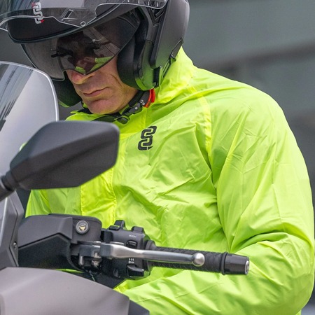 Antipioggia: tutto quello che c'è da sapere e le caratteristiche